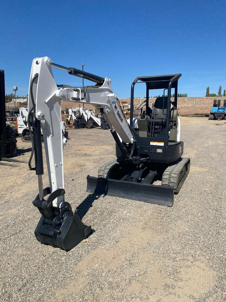 MINIEXCAVADORA 3.5TN