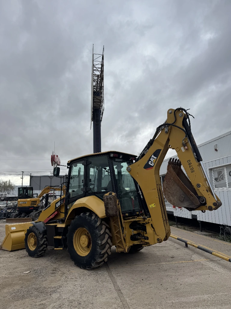 RETROEXCAVADORA CATERPILLAR 416 4x4.webp