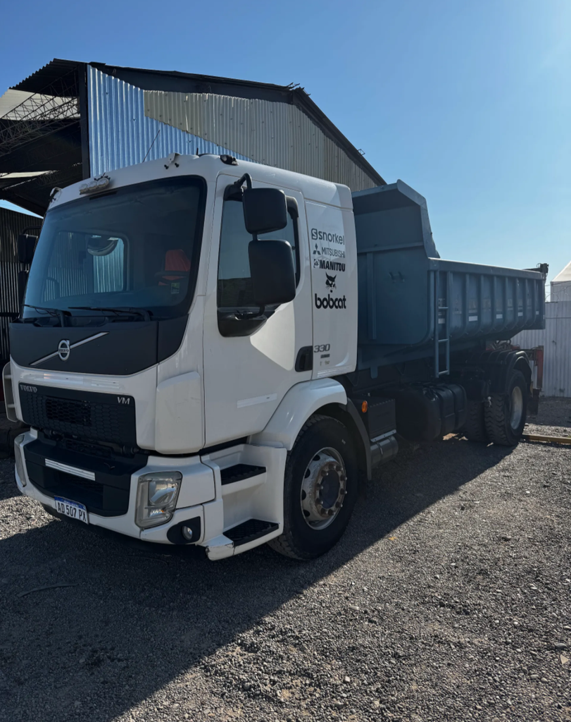 CAMION VOLCADOR 8m²