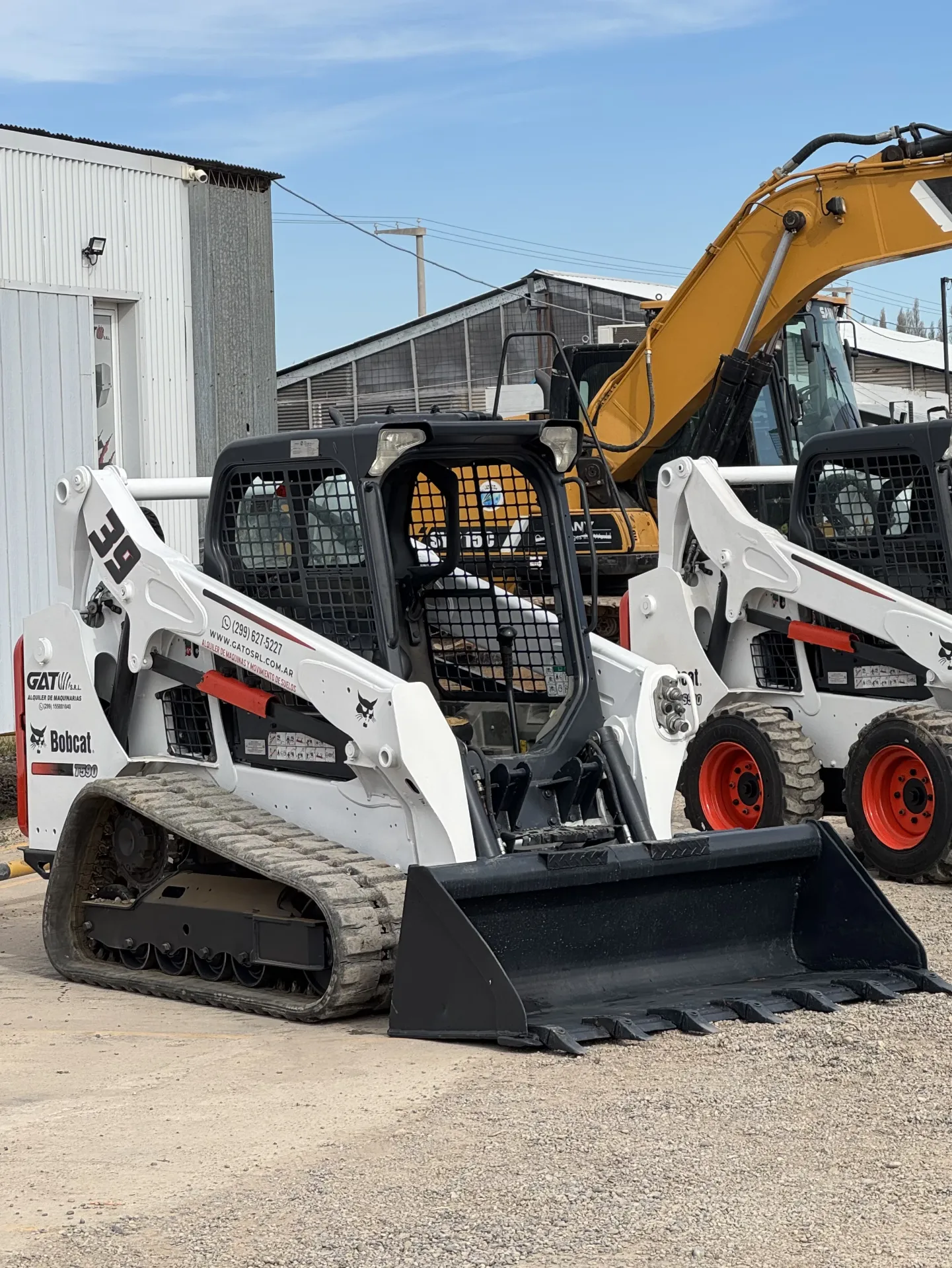 MINICARGADORA BOBCAT T590